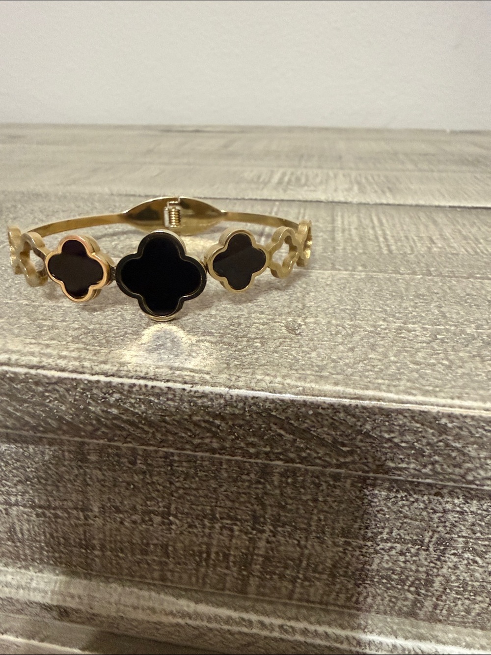 Source Unknown Gold-Tone Bracelet with Black Clover Motifs